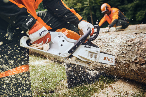 STIHL MSA 300 Uzticams lietošanai sarežģītos ekspluatācijas apstākļos