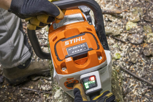 Jaudīgs STIHL AP 500 S akumulators profesionāļiem